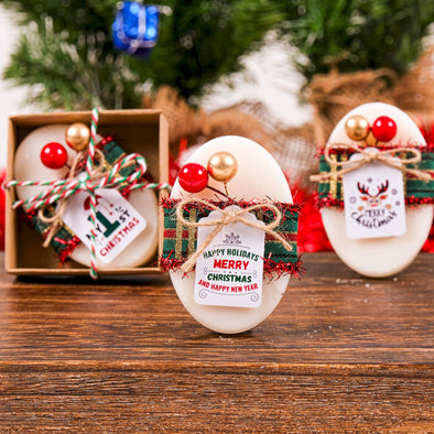 Personalized Scented Soaps for Christmas Gifts, Holiday Gift Ideas: Scented Soaps, Custom Christmas Soap Favors for Family & Friends Items designed by Happy Times Favors, a handmade gift shop. Scented Soap decorated with real natural dried flowers and personalized wooden name tag. Ideal for Christmas, Noel, New Year, Happy Holiday. Personalized Christmas Gifts, Custom Gifts for Christmas, Christmas decorations, ornaments, Christmas Natural soap.