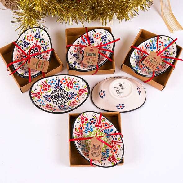 Turkish Cini Porcelain Bowl Christmas Favors, Christmas Party Favors, New Year Xmas Favors Coworker Happy Holiday Favors Items designed by Happy Times Favors, a handmade gift shop. We designed this tile/ceramic/porcelain bohemian theme wedding favor ideas, boho gifts, handmade candy bowl, Best for Wedding Gift, Bridal Shower gift, Baby Shower gift, Christening gift, Baptism gift, Graduation gift, birthday gift or any Party favors.