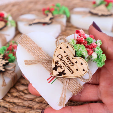 Personalized Christmas Favors Scented Soaps, Christmas Gifts for Family, Friends and Coworkers Items designed by Happy Times Favors, a handmade gift shop. Scented Soap decorated with real natural dried flowers and personalized wooden name tag. Ideal for Christmas, Noel, New Year, Happy Holiday. Personalized Christmas Gifts, Custom Gifts for Christmas, Christmas decorations, ornaments, Christmas Natural soap.